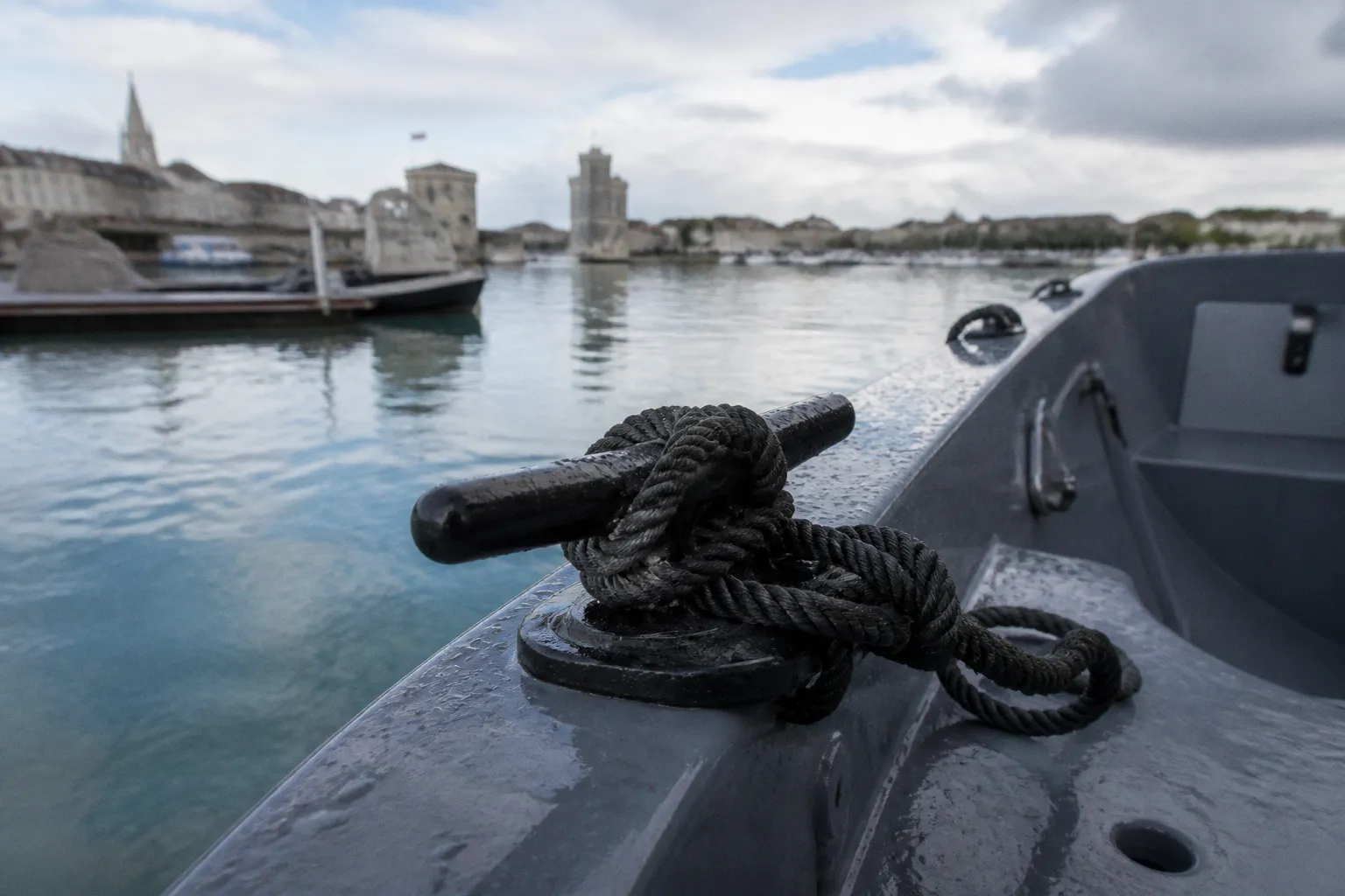 Bateau sans permis à La Rochelle : de la location au retour