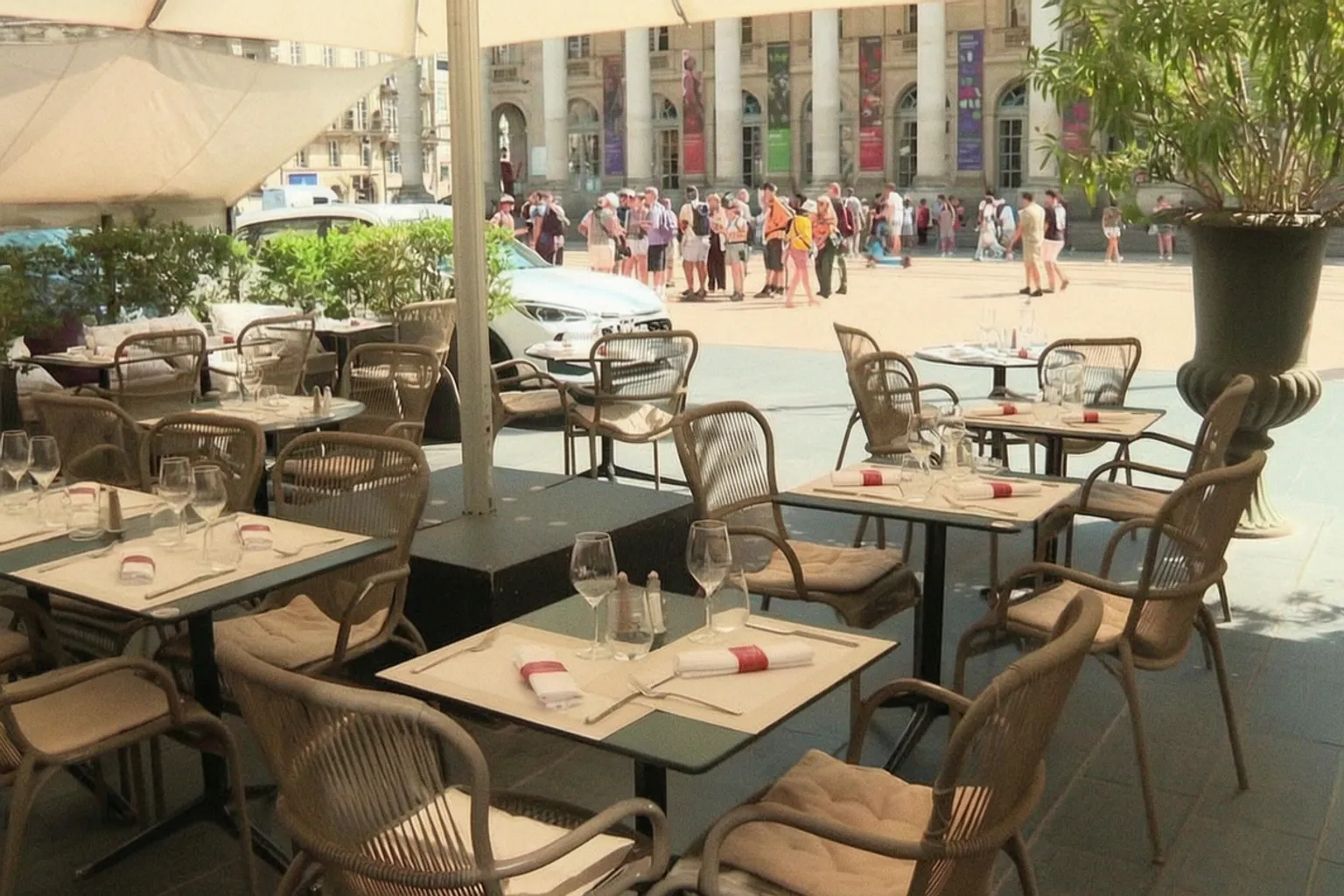 Tourisme en Gironde : comment naviguer entre annulations et réalité du terrain